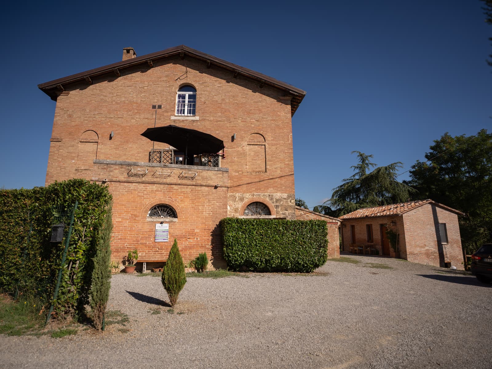 Il casale e la dépendance — L'Albero di Gamelì